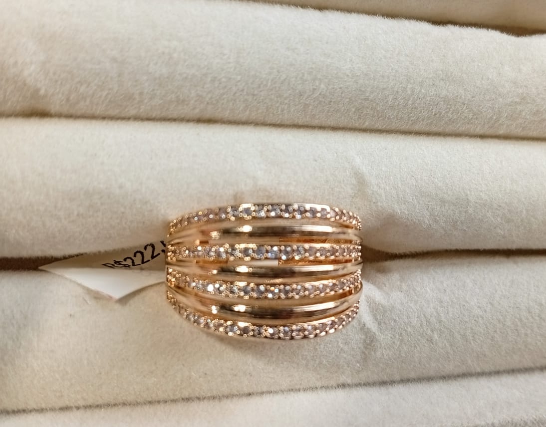 Anel Infinity, sete aros mistos, lisos e cravejados com micro zircônias. - Imagem 2